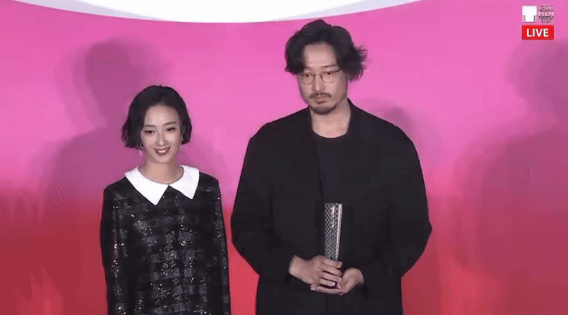 Drama căng đét: 1 sao nam khiến Phạm Băng Băng và Ảnh hậu Cbiz bỏ ngang giải về nước, đăng đàn mỉa mai- Ảnh 1. Drama căng đét: 1 sao nam khiến Phạm Băng Băng và Ảnh hậu Cbiz bỏ ngang giải về nước, đăng đàn mỉa mai- Ảnh 1.