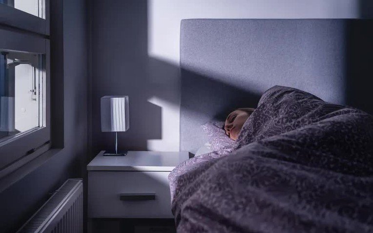 Cách bạn ngủ có thể ảnh hưởng tới nguy cơ mắc bệnh tim nghiêm trọng hoặc đột quỵ của chính bạn (Ảnh: Getty).