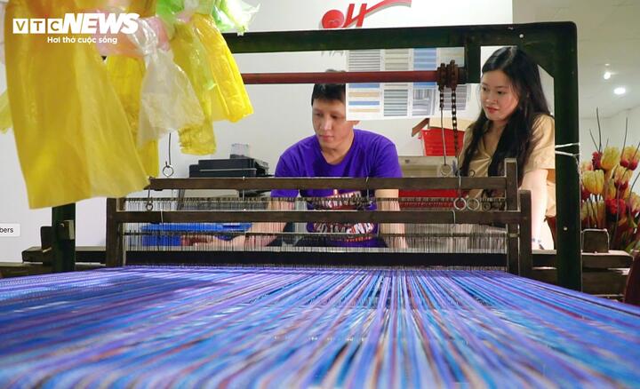 Tái chế nilon thành túi xách, cô gái 9X tạo việc làm cho người khuyết tật- Ảnh 8.