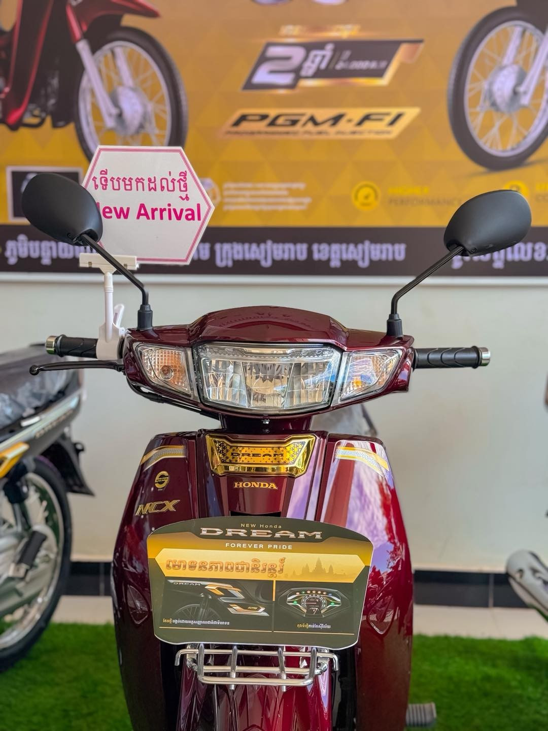 Huyền thoại Honda Dream c&oacute; phi&ecirc;n bản mới- Ảnh 2.