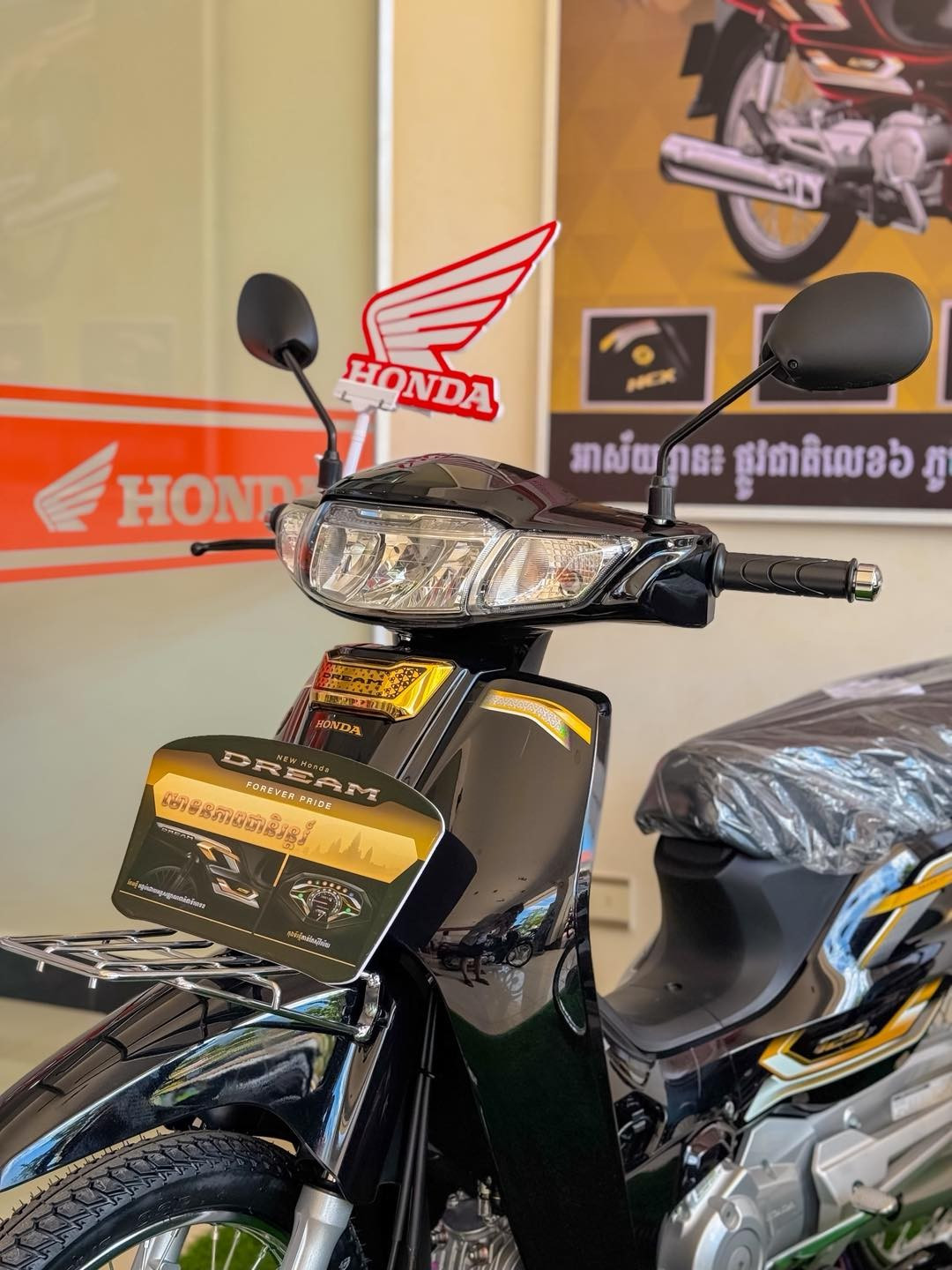 Huyền thoại Honda Dream c&oacute; phi&ecirc;n bản mới- Ảnh 3.