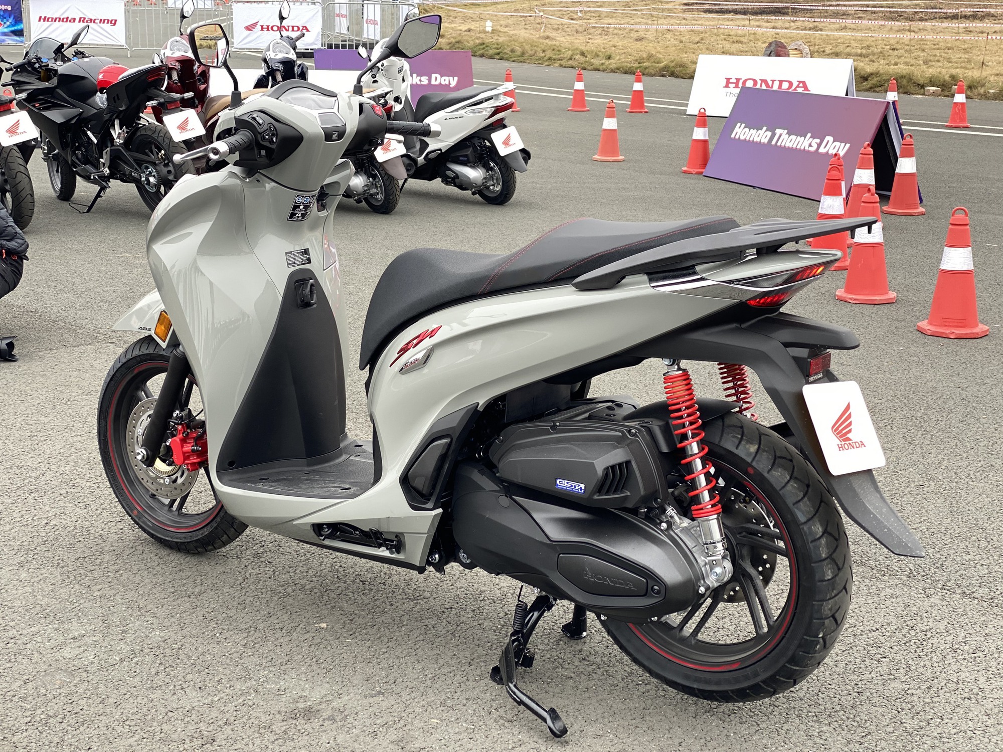 Honda ra mắt SH, Air Blade 2026, đại lý Honda ra mắt SH, Air Blade 2026, đại lý