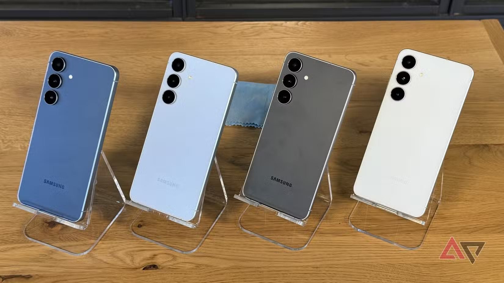 Nhà báo công nghệ: "Ai đó chê, chứ với tôi Samsung là điện thoại tinh tế nhất hiện nay chứ chẳng phải iPhone"- Ảnh 4.