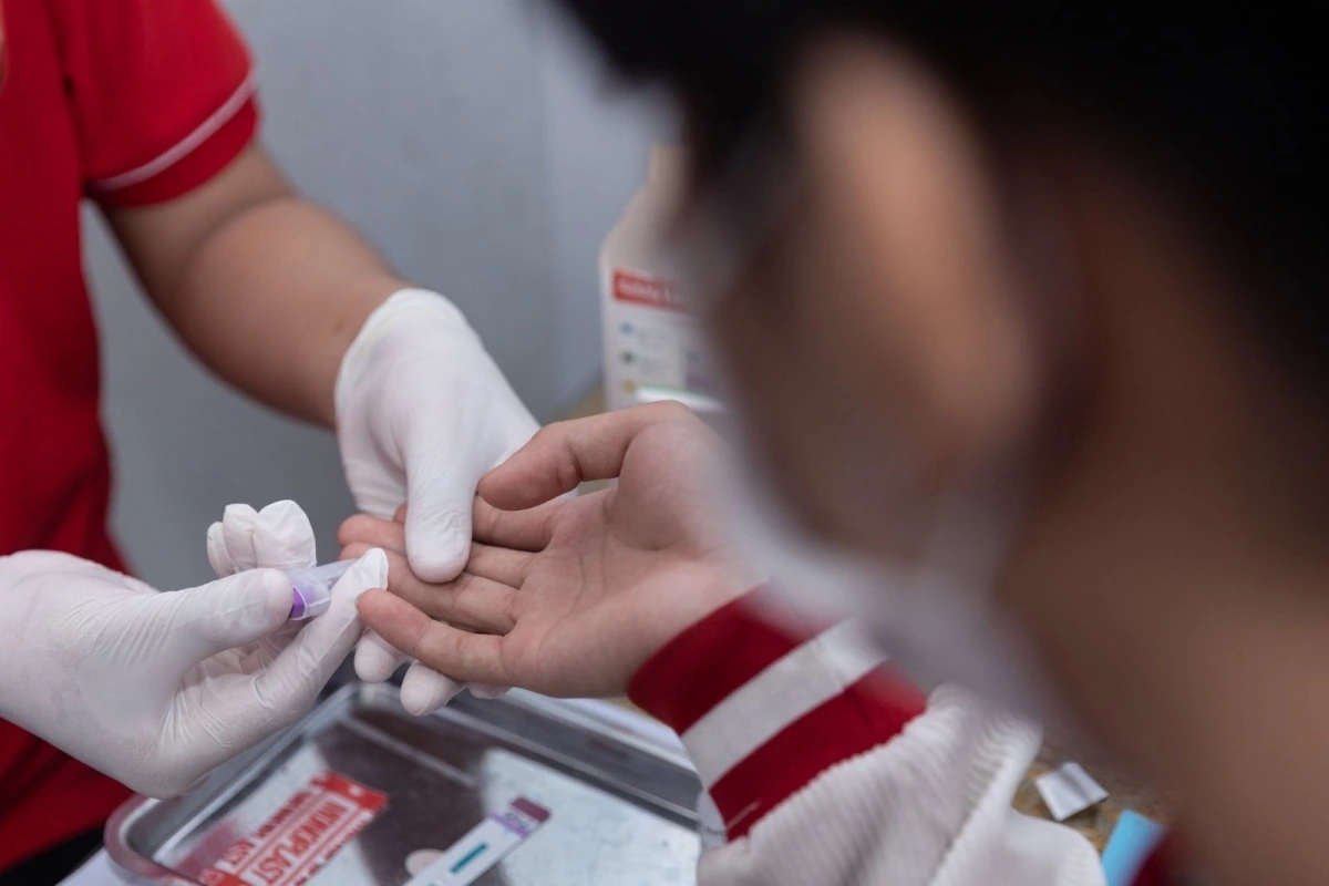 Người đàn ông nằng nặc xin uống thuốc chống phơi nhiễm HIV, nghe lý do bác sĩ chỉ biết lắc đầu- Ảnh 1. Người đàn ông nằng nặc xin uống thuốc chống phơi nhiễm HIV, nghe lý do bác sĩ chỉ biết lắc đầu- Ảnh 1.