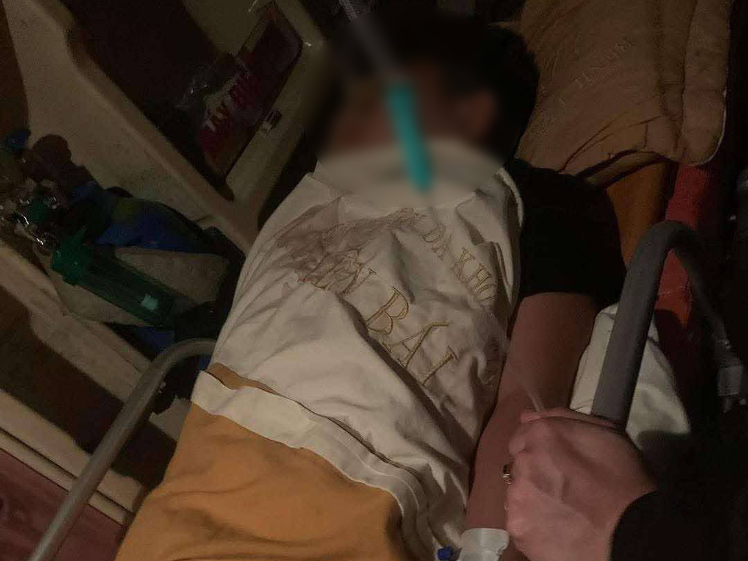 Vụ nam sinh lớp 8 bị bạn hất xuống hồ nước: Hiệu trưởng tiết lộ về 2 em khi ở trường, lớp- Ảnh 1. Vụ nam sinh lớp 8 bị bạn hất xuống hồ nước: Hiệu trưởng tiết lộ về 2 em khi ở trường, lớp- Ảnh 1.