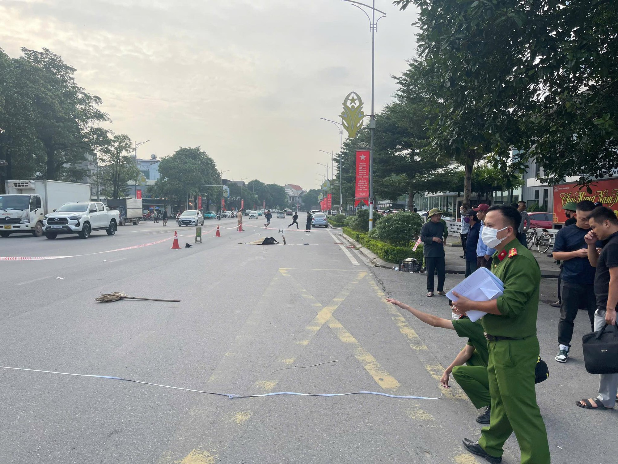 Điều khiển xe tải tông, chèn qua người khiến bố vợ cũ tử vong- Ảnh 2. Điều khiển xe tải tông, chèn qua người khiến bố vợ cũ tử vong- Ảnh 2.