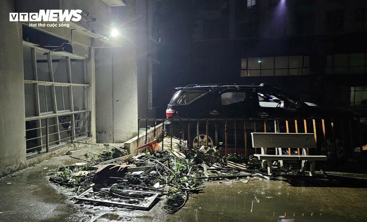 Bão số 13 Kalmaegi quần thảo Đắk Lắk, Gia Lai: Nhà sập, ngập khắp nơi, nhiều người cầu cứu- Ảnh 5.