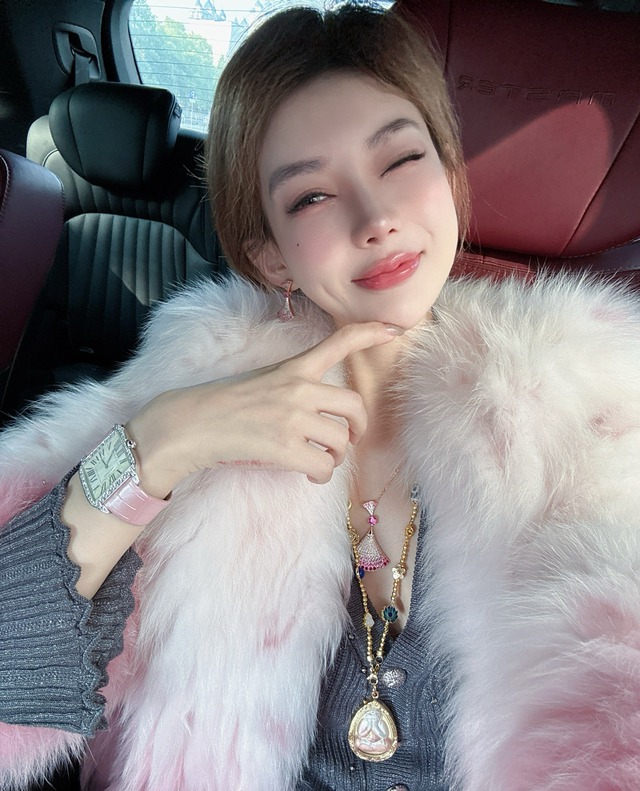 Xóa sổ nữ DJ 9X đi tù vì sản xuất thuốc giảm cân chứa chất cấm- Ảnh 2. Xóa sổ nữ DJ 9X đi tù vì sản xuất thuốc giảm cân chứa chất cấm- Ảnh 2.