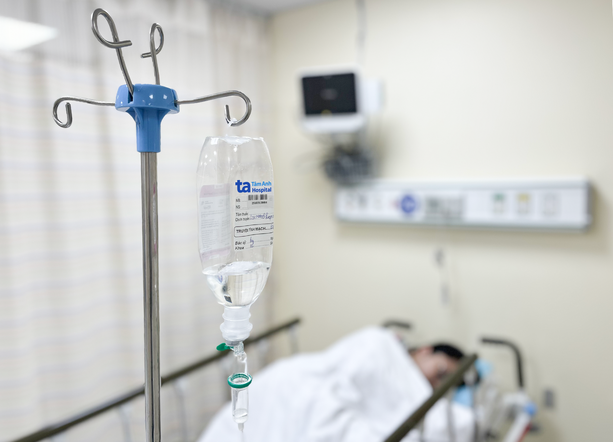 Các bệnh nhân nói gì về loạt triệu chứng dồn dập sau khi ăn bánh mì nổi tiếng ở TP.HCM?- Ảnh 2. Các bệnh nhân nói gì về loạt triệu chứng dồn dập sau khi ăn bánh mì nổi tiếng ở TP.HCM?- Ảnh 2.