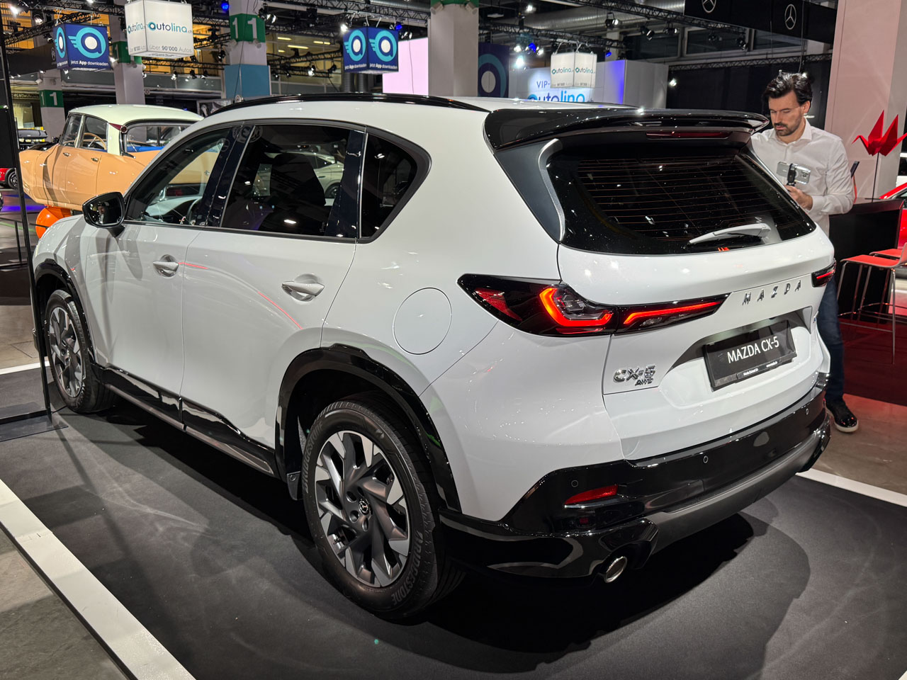 Mazda CX-5 2026 lên lịch ra mắt ĐNÁ năm sau: Lột xác từ trong ra ngoài, máy 2.5L hybrid, về Việt Nam sớm sẽ càng thêm ‘hot’- Ảnh 3. Mazda CX-5 2026 lên lịch ra mắt ĐNÁ năm sau: Lột xác từ trong ra ngoài, máy 2.5L hybrid, về Việt Nam sớm sẽ càng thêm ‘hot’- Ảnh 3.