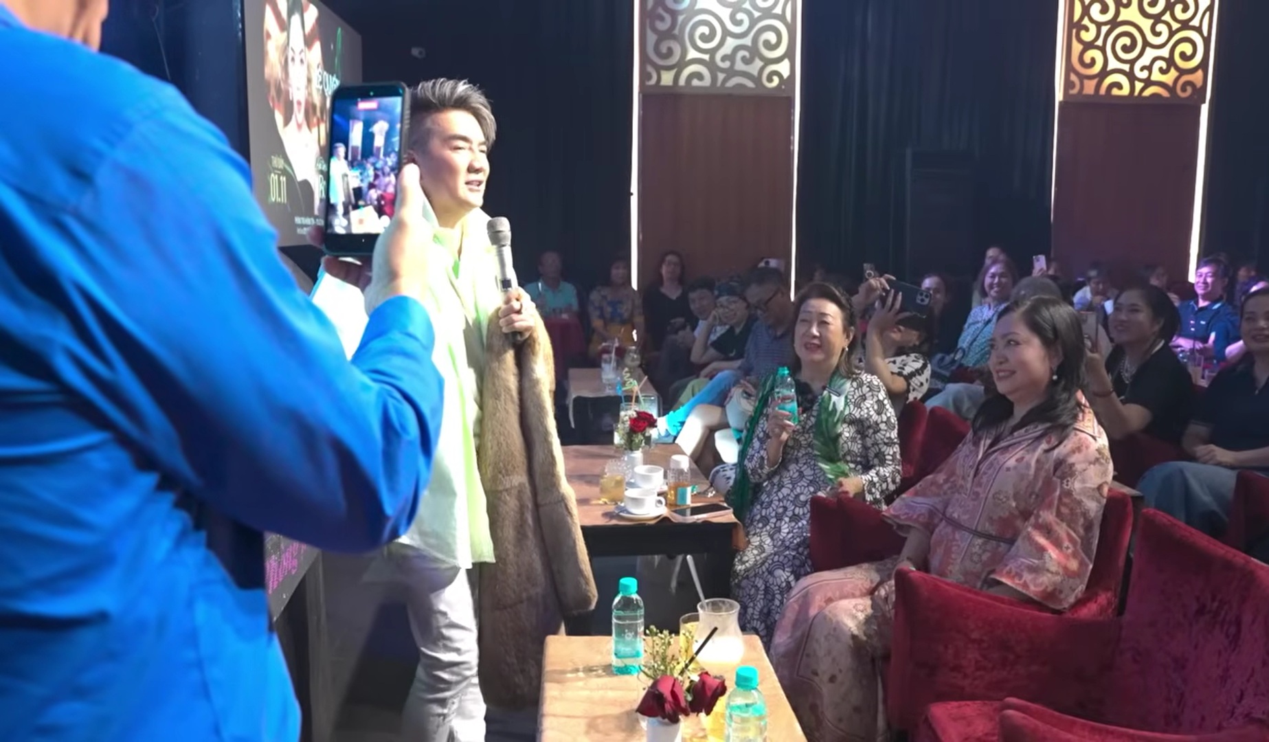 Đàm Vĩnh Hưng rao bán món đồ 22 năm: "Có cầm 1 tỷ cũng không mua được"- Ảnh 1.