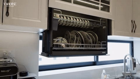 Video: Cận cảnh biệt thự chục tỷ của Thành Chung và vợ hot girl, được khen đẹp hơn cả nhà Văn Hậu - Hải My- Ảnh 2.