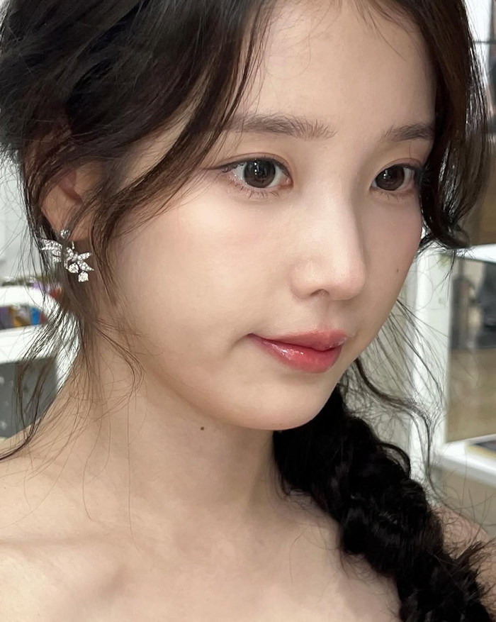 Loại nước "kem dưỡng ẩm tự nhiên" có giá rẻ bèo giúp IU xứng danh mỹ nhân "da không tuổi", mặt mộc vẫn căng mọng collagen- Ảnh 6.