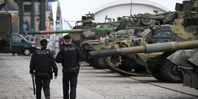 Moscow quyết t&acirc;m gi&agrave;nh lại vị tr&iacute; thứ hai thế giới về xuất khẩu vũ kh&iacute;- Ảnh 1.