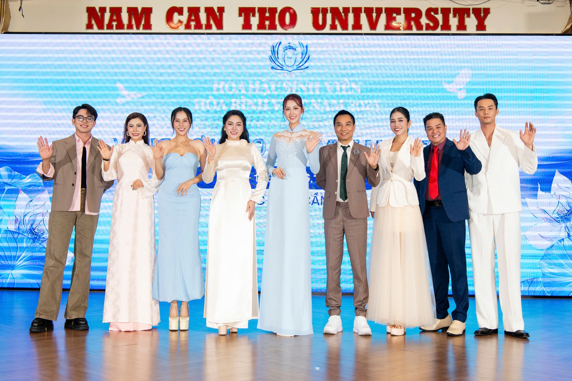 Hoa hậu Quế Anh chọn thí sinh Hoa hậu Sinh viên Hòa bình Việt Nam 2025- Ảnh 1. Hoa hậu Quế Anh chọn thí sinh Hoa hậu Sinh viên Hòa bình Việt Nam 2025- Ảnh 1.