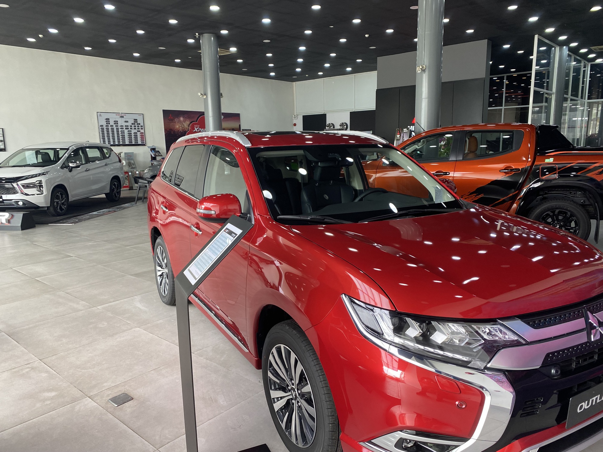 Dòng xe bán tải nào đang giảm giá mạnh?- Ảnh 5. Dòng xe bán tải nào đang giảm giá mạnh?- Ảnh 5.