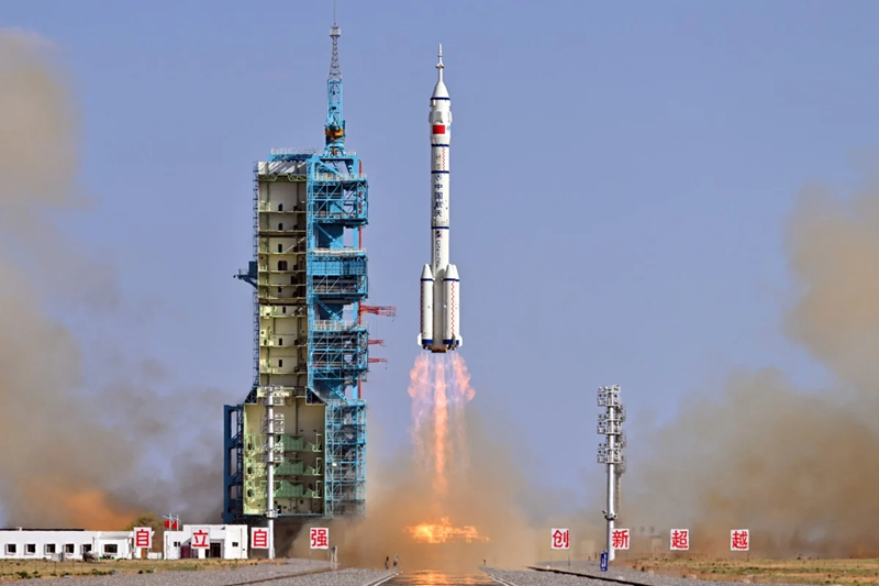 Thần Châu-20 không trở về Trái Đất: Phi hành gia mắc kẹt trên quỹ đạo?- Ảnh 1.