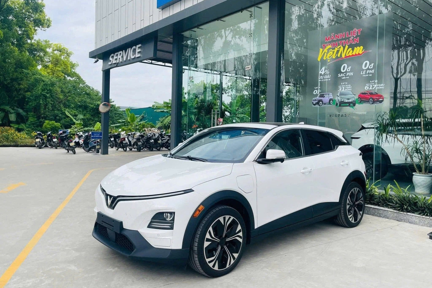 VinFast VF 6 bản giới hạn đang rao b&aacute;n tại Việt Nam c&oacute; g&igrave; đặc biệt?- Ảnh 3.