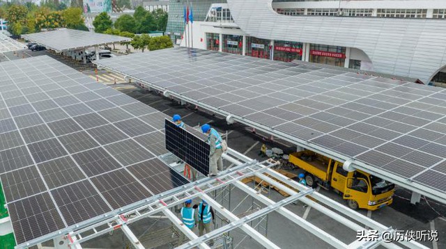 Chỉ có thể là Trung Quốc: Đường cao tốc tạo ra điện, phương Tây cũng phải thốt lên Chỉ có thể là Trung Quốc: Đường cao tốc tạo ra điện, phương Tây cũng phải thốt lên