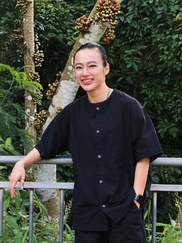 Angela Phương Trinh lạ lắm, sao lại có Angela Phương Trinh lạ lắm, sao lại có