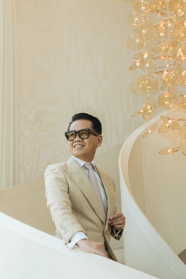 B&ecirc;n trong căn nh&agrave; cổ của Qu&aacute;ch Th&aacute;i C&ocirc;ng ở TP.HCM- Ảnh 1.