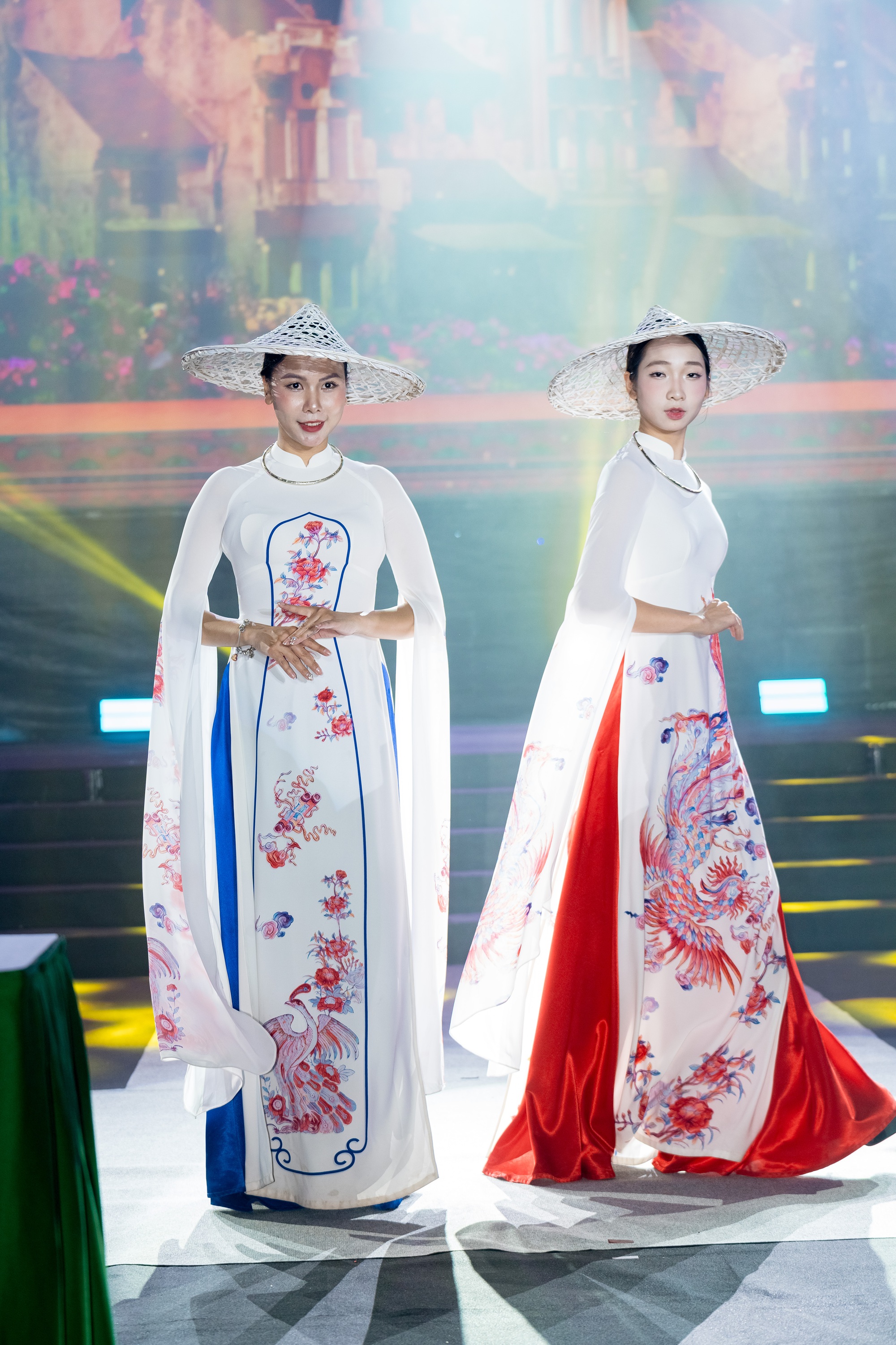 Bộ sưu tập của NTK Vũ Thảo Giang gây ấn tượng tại Lễ hội Áo dài Du lịch 2025- Ảnh 5. Bộ sưu tập của NTK Vũ Thảo Giang gây ấn tượng tại Lễ hội Áo dài Du lịch 2025- Ảnh 5.