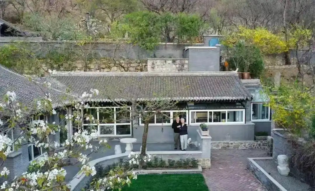 Người đàn ông xây biệt thự dưới chân Vạn Lý Trường Thành, hồi sinh cả 1 ngôi làng: 1,4 tỷ dân Trung phải nể!- Ảnh 6. Người đàn ông xây biệt thự dưới chân Vạn Lý Trường Thành, hồi sinh cả 1 ngôi làng: 1,4 tỷ dân Trung phải nể!- Ảnh 6.