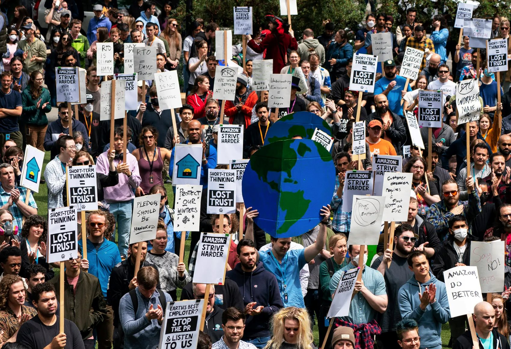 Bất ngờ: Làn sóng sa thải hàng loạt không phải do AI, trí tuệ nhân tạo không phải ‘đại dịch thất nghiệp’- Ảnh 1.