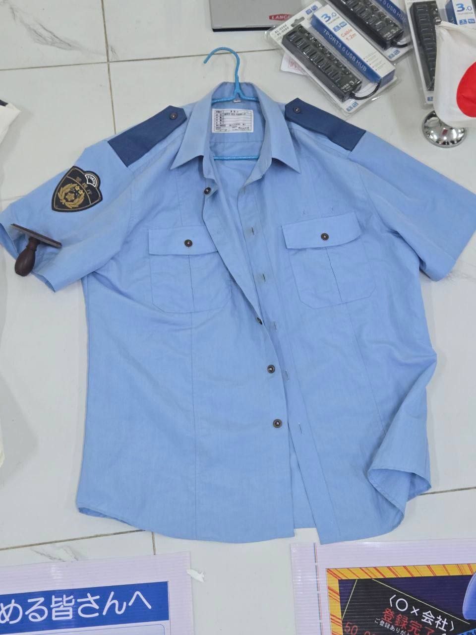 Ập v&agrave;o 2 t&ograve;a nh&agrave; cao tầng, ph&aacute;t hiện 658 nghi phạm trong đường d&acirc;y lừa đảo, thu giữ h&agrave;ng loạt đồng phục cảnh s&aacute;t, con dấu, điện thoại...- Ảnh 6.