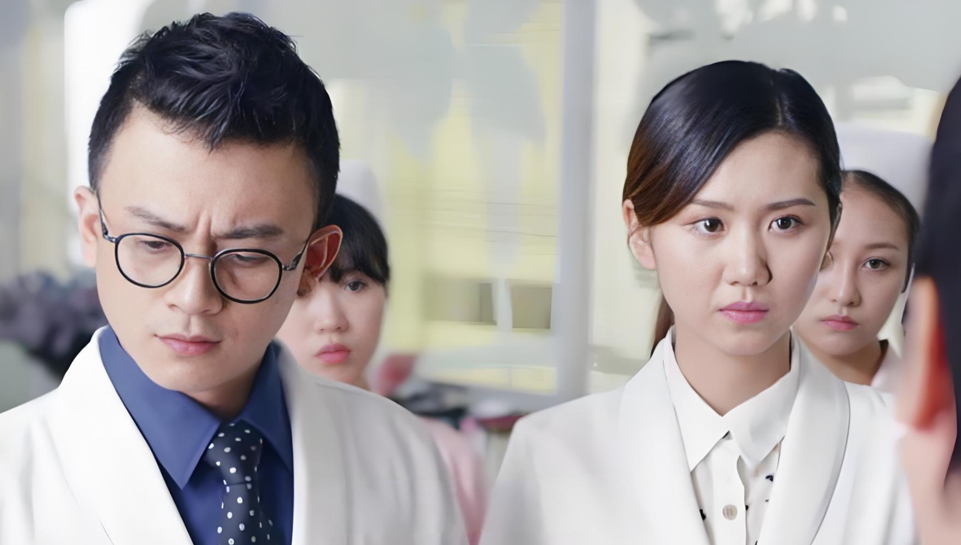 Tưởng chị dâu vô dụng, nào ngờ thiếu chị một tuần, mẹ tôi nhập viện, anh tôi suy sụp, nhà cửa loạn cào cào- Ảnh 2.