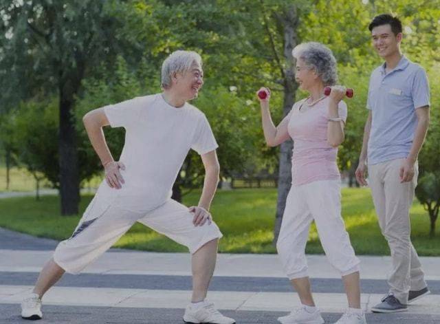 Những người 70 tuổi hạnh phúc nhất là người sở hữu Những người 70 tuổi hạnh phúc nhất là người sở hữu