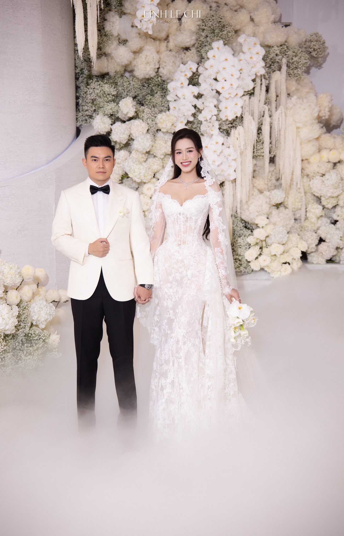 Dàn sao đổ bộ đám cưới Đỗ Hà: Đỗ Mỹ Linh đơn giản mà sang hết nấc, Lương Thuỳ Linh và dàn Hoa - Á hậu đọ sắc tưng bừng- Ảnh 1.