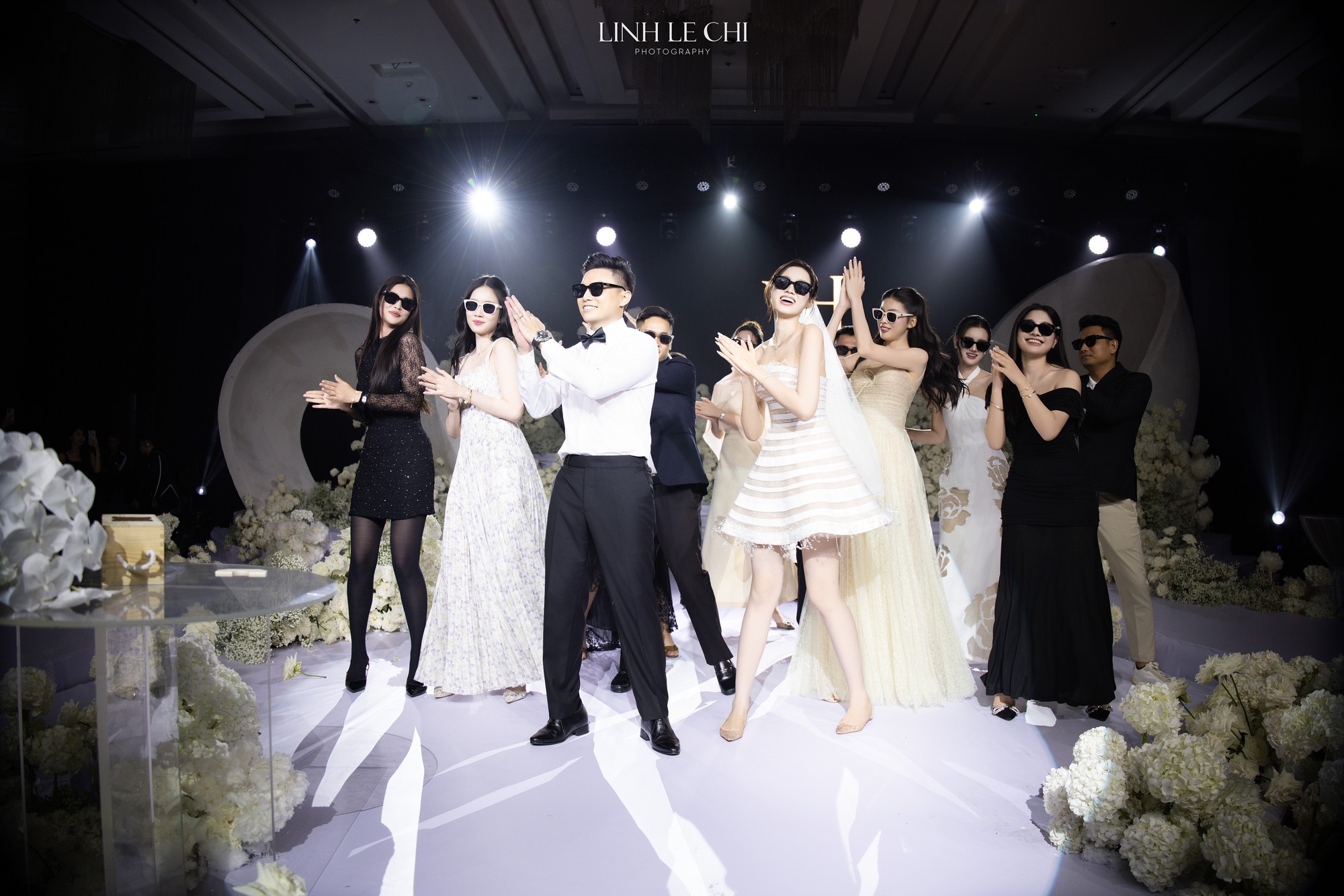 Màn nhảy đám cưới hot nhất lúc này của Tổng giám đốc Tập đoàn Sơn Hải- Ảnh 6.