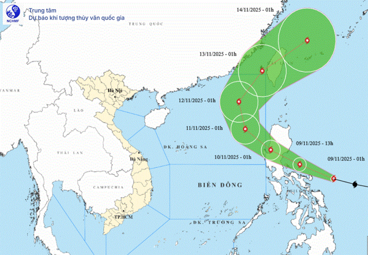 Bão Fung-Wong tiệm cận cấp siêu bão, di chuyển nhanh, sáng mai vào Biển Đông- Ảnh 1.