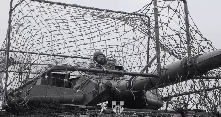 Xe tăng bánh lốp Centauro đã ra trận với bề ngoài khác lạ- Ảnh 3.