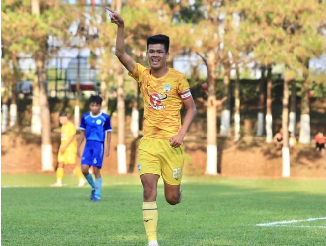 Báo Trung Quốc lo lắng khi HLV Kim Sang-sik triệu tập ngôi sao cao 1m95 khoác áo ĐT Việt Nam- Ảnh 1. Báo Trung Quốc lo lắng khi HLV Kim Sang-sik triệu tập ngôi sao cao 1m95 khoác áo ĐT Việt Nam- Ảnh 1.