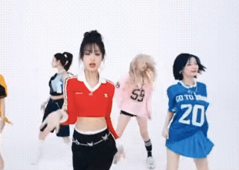 Lộ clip "tiểu Jennie" phát hoảng khi bị fan truy đuổi vây kín tại sân bay, hỏi 1 câu nghe mà xót- Ảnh 9. Lộ clip "tiểu Jennie" phát hoảng khi bị fan truy đuổi vây kín tại sân bay, hỏi 1 câu nghe mà xót- Ảnh 9.