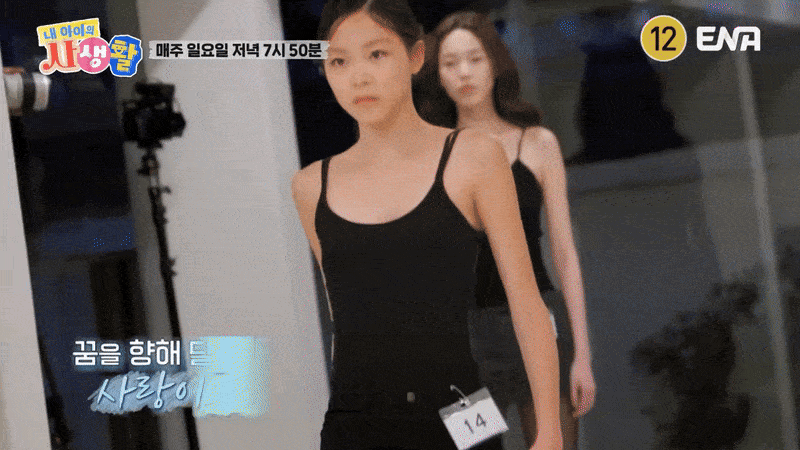 “Em bé quốc dân” bị cả MXH tấn công- Ảnh 7. “Em bé quốc dân” bị cả MXH tấn công- Ảnh 7.