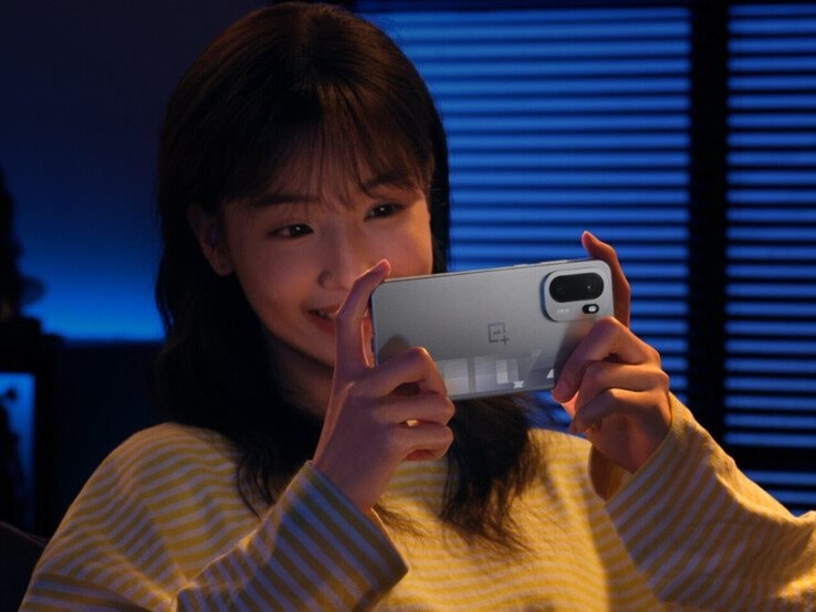 Mẫu điện thoại như "cú tát" vào các flagship: Chip 8 Elite, Màn 165Hz, Pin 7.800mAh, giá chưa đến 10 triệu- Ảnh 2.