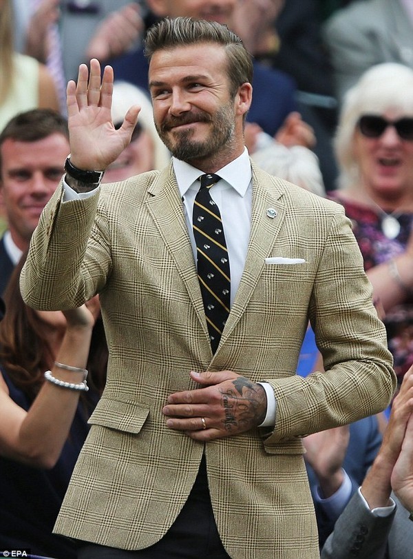 Ai mặc suit đẹp bằng David Beckham?- Ảnh 6. Ai mặc suit đẹp bằng David Beckham?- Ảnh 6.
