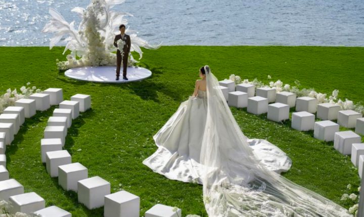 Đám cưới kiểu mới ở Trung Quốc: Trong quán bar, ga tàu và giữa đỉnh núi tuyết- Ảnh 2.