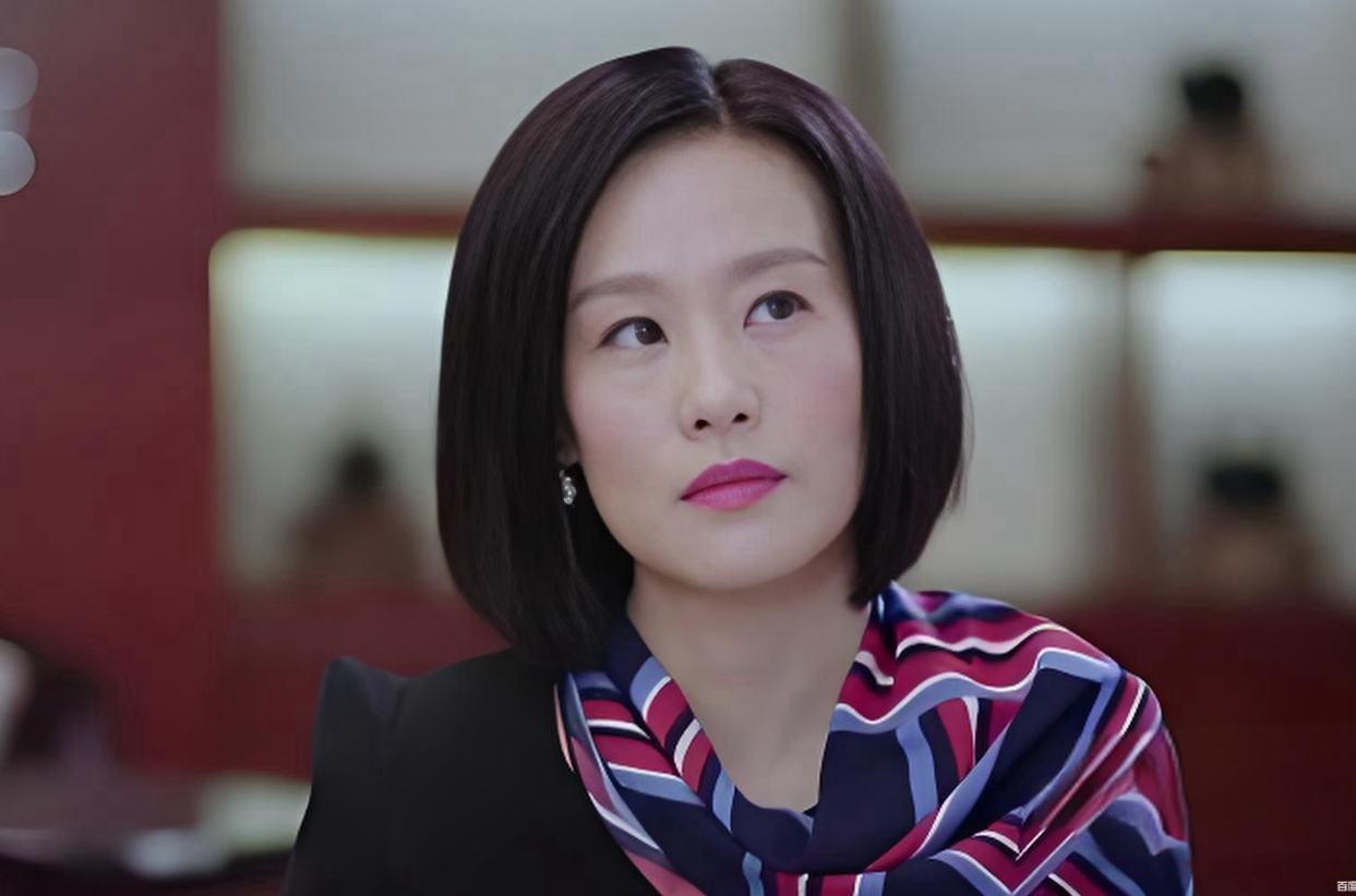 Ngày chị chồng công khai lắp camera theo dõi khắp trong nhà tôi, tôi biết cuộc sống làm dâu của mình sắp rơi vào khốn khổ- Ảnh 1.