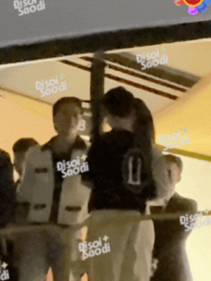 HOT: Bắt gặp vợ chồng Phương Nhi thân thiết với SOOBIN, cùng nhau "quẩy" tại concert G-DRAGON!- Ảnh 4.