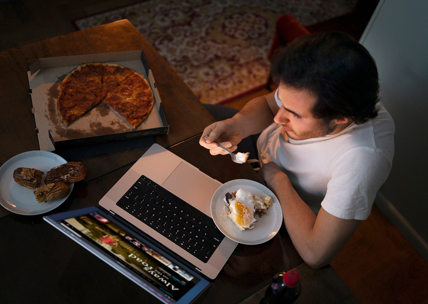 top view man with snack laptop 2731 3124 1696674341 1762668340248 17626683406461381799123