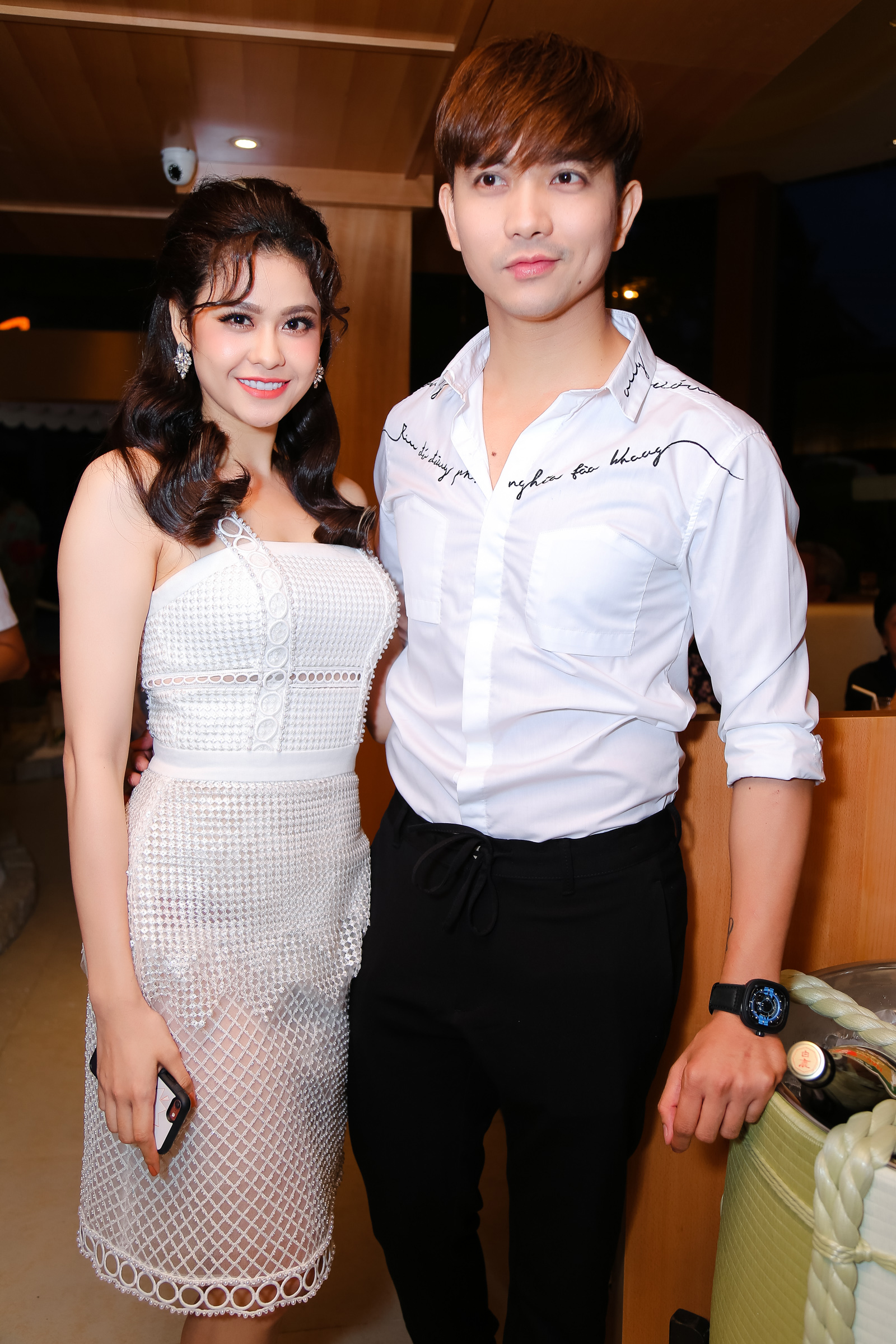 Nữ diễn viên ly hôn vẫn từng ở chung nhà chồng cũ: U40 trẻ đẹp, sống chậm sau biến cố sức khỏe- Ảnh 1. Nữ diễn viên ly hôn vẫn từng ở chung nhà chồng cũ: U40 trẻ đẹp, sống chậm sau biến cố sức khỏe- Ảnh 1.