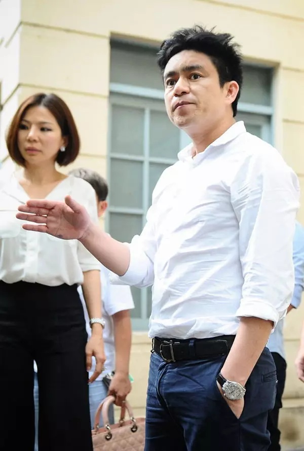 Toàn cảnh vụ tranh chấp khối tài sản hàng trăm tỷ giữa bác sĩ Chiêm Quốc Thái và người vợ cũ Vũ Thụy Hồng Ngọc- Ảnh 4. Toàn cảnh vụ tranh chấp khối tài sản hàng trăm tỷ giữa bác sĩ Chiêm Quốc Thái và người vợ cũ Vũ Thụy Hồng Ngọc- Ảnh 4.