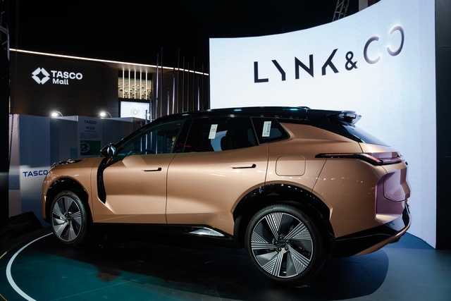 Ngắm mẫu SUV lập kỷ lục Guinness 1.813 km chỉ với một lần sạc và đổ xăng, "cháy hàng" khi về Việt Nam - Ảnh 2.