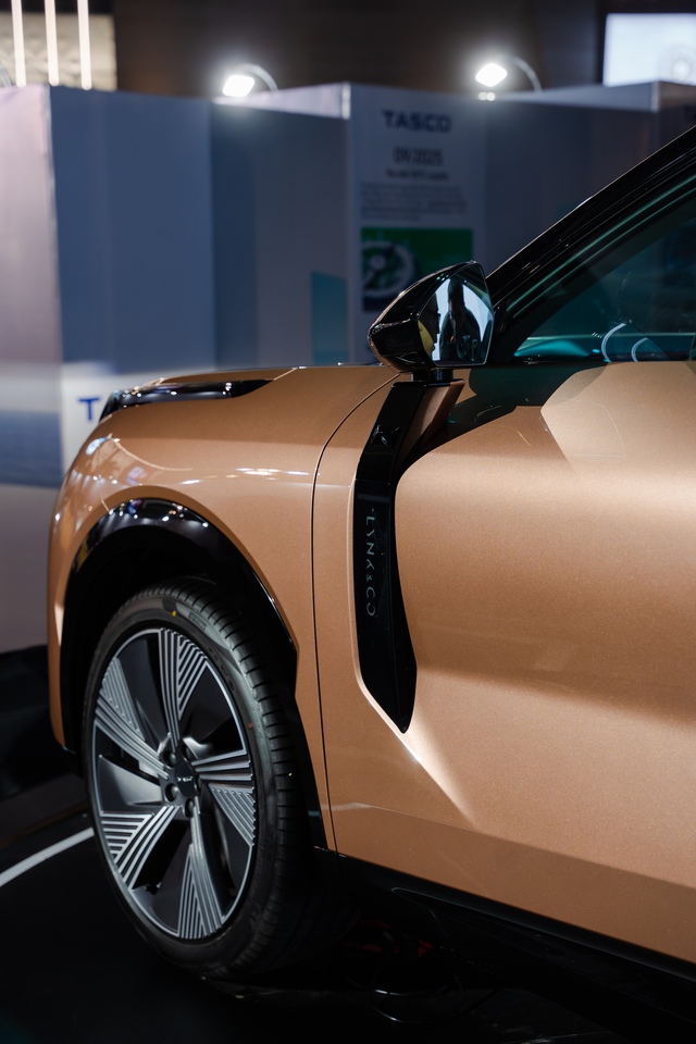 Ngắm mẫu SUV lập kỷ lục Guinness 1.813 km chỉ với một lần sạc và đổ xăng, "cháy hàng" khi về Việt Nam - Ảnh 5.