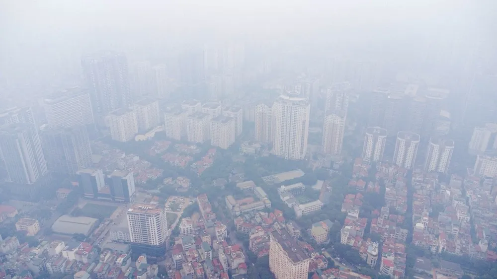 Ô nhiễm không khí Hà Nội vượt ngưỡng 200 , sức khỏe người dân bị đe dọa - Ảnh 2.