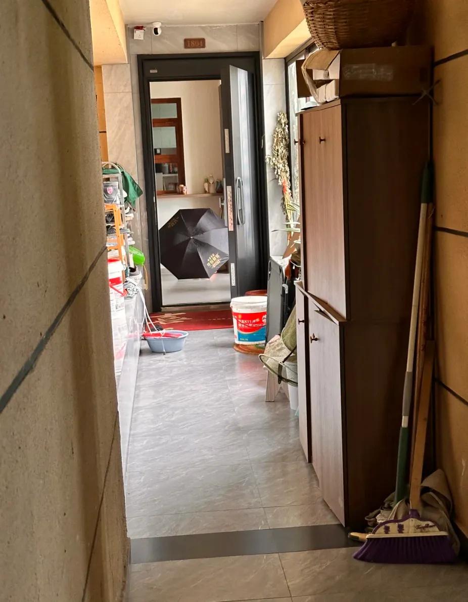 Ba năm sống trong căn hộ “hướng hành lang”: Tôi tưởng mua hời, ai ngờ nhận về loạt nỗi đau không ai nói trước- Ảnh 4. Ba năm sống trong căn hộ “hướng hành lang”: Tôi tưởng mua hời, ai ngờ nhận về loạt nỗi đau không ai nói trước- Ảnh 4.